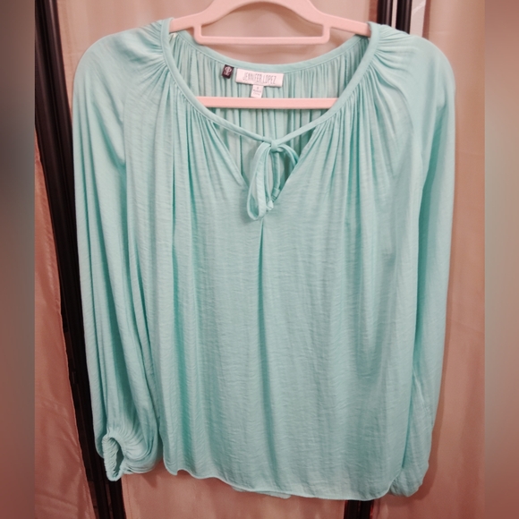 3 Beautiful Blouses - Picture 8 of 10